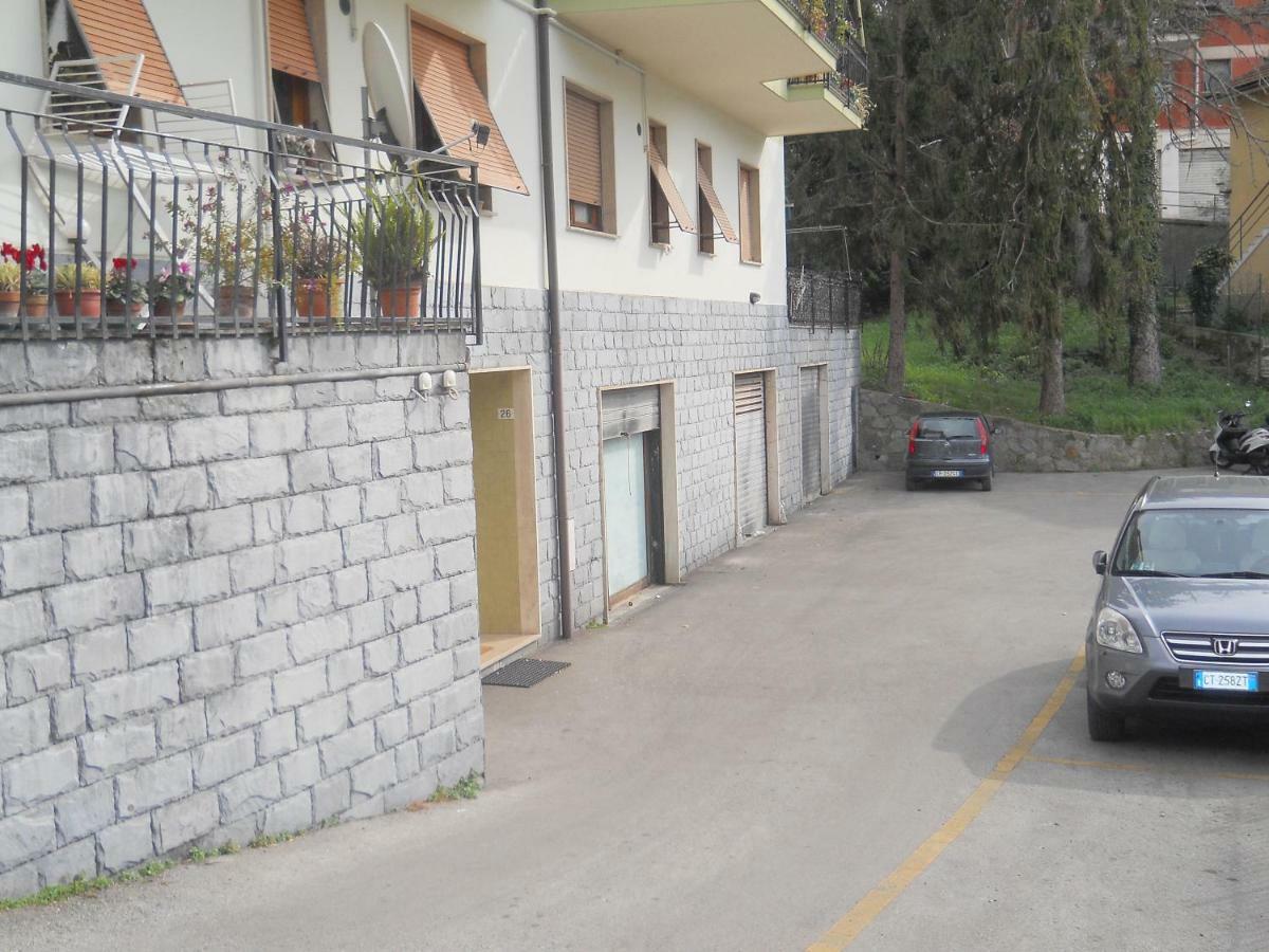 Yellow Submarine Freeparking Petfriendly Rapallo Exterior photo
